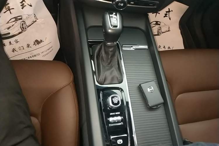 Used Volvo XC60 2019 T5 4x4 Zhiyuan Edition China VI Standard Gear Lever
