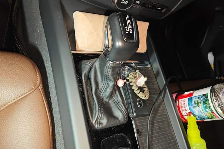Used Volvo XC60 2019 T5 4x4 Smart Edition China V Standard Gear Lever