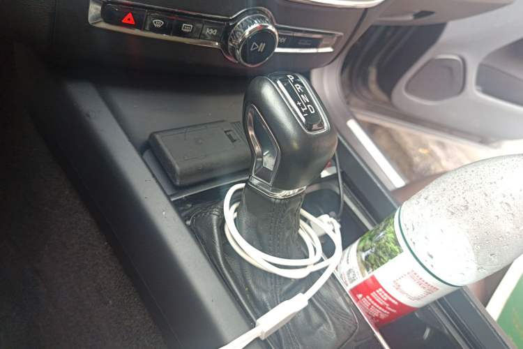 Used Volvo XC60 2019 T5 4x4 Smart Edition China V Standard Gear Lever