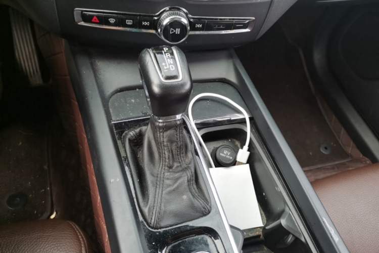 Used Volvo XC60 2019 T5 4x4 Smart Edition China V Standard Gear Lever