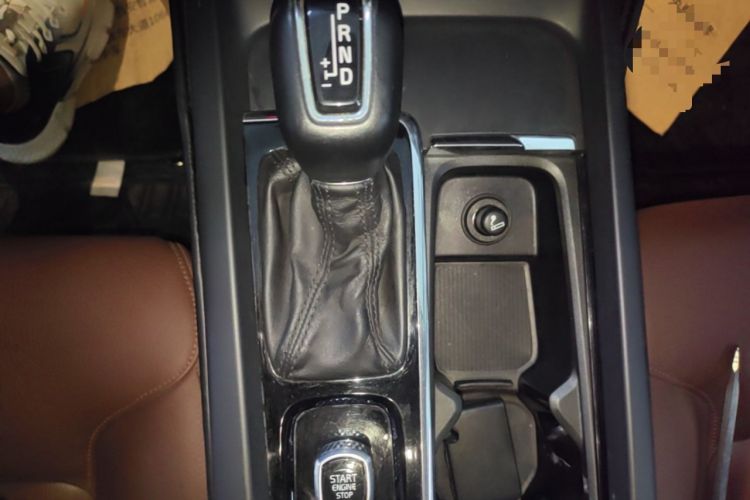 Used Volvo XC60 2019 T5 4x4 Zhiyuan Edition China VI Standard Gear Lever