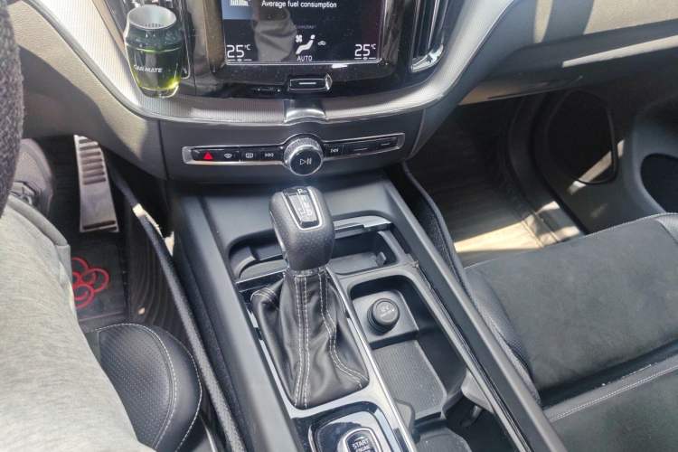 Used Volvo XC60 2019 T5 4x4 Zhiyuan Sport Edition China V Standard Gear Lever