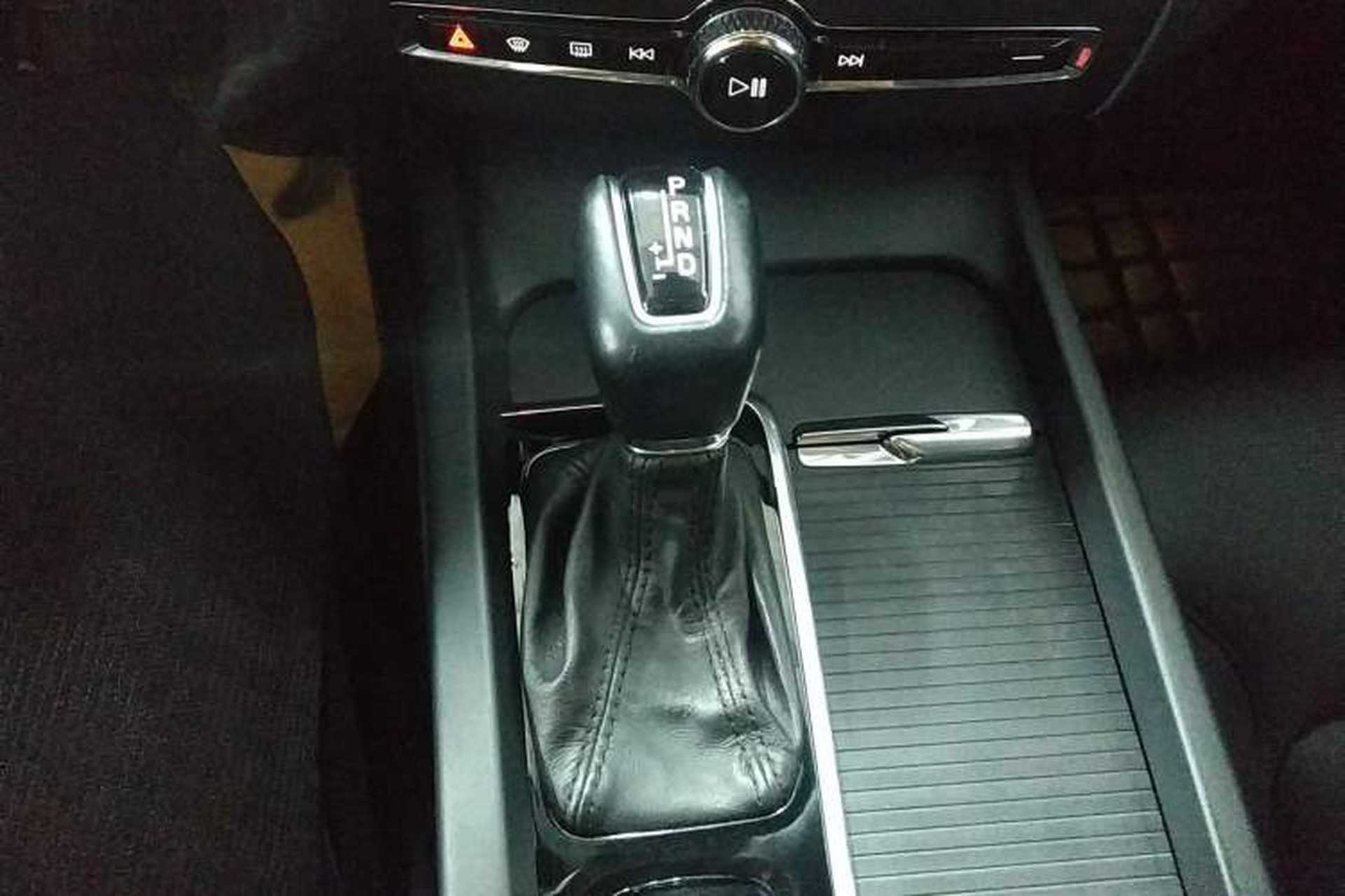 Used Volvo XC60 2019 T5 4x4 Zhiyuan Edition China VI Standard Gear Lever