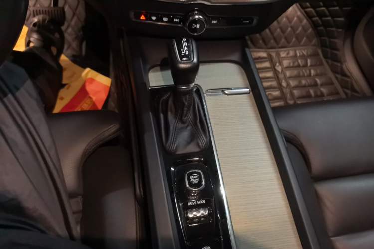 Used Volvo XC60 2019 T5 4x4 Zhiya Luxury Edition China V Standard Gear Lever