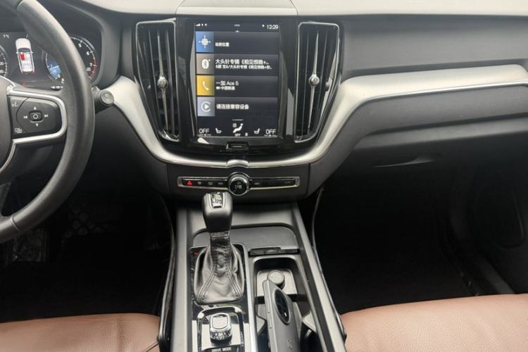 Used Volvo XC60 2019 T5 4x4 Smart Edition China V Standard Gear Lever