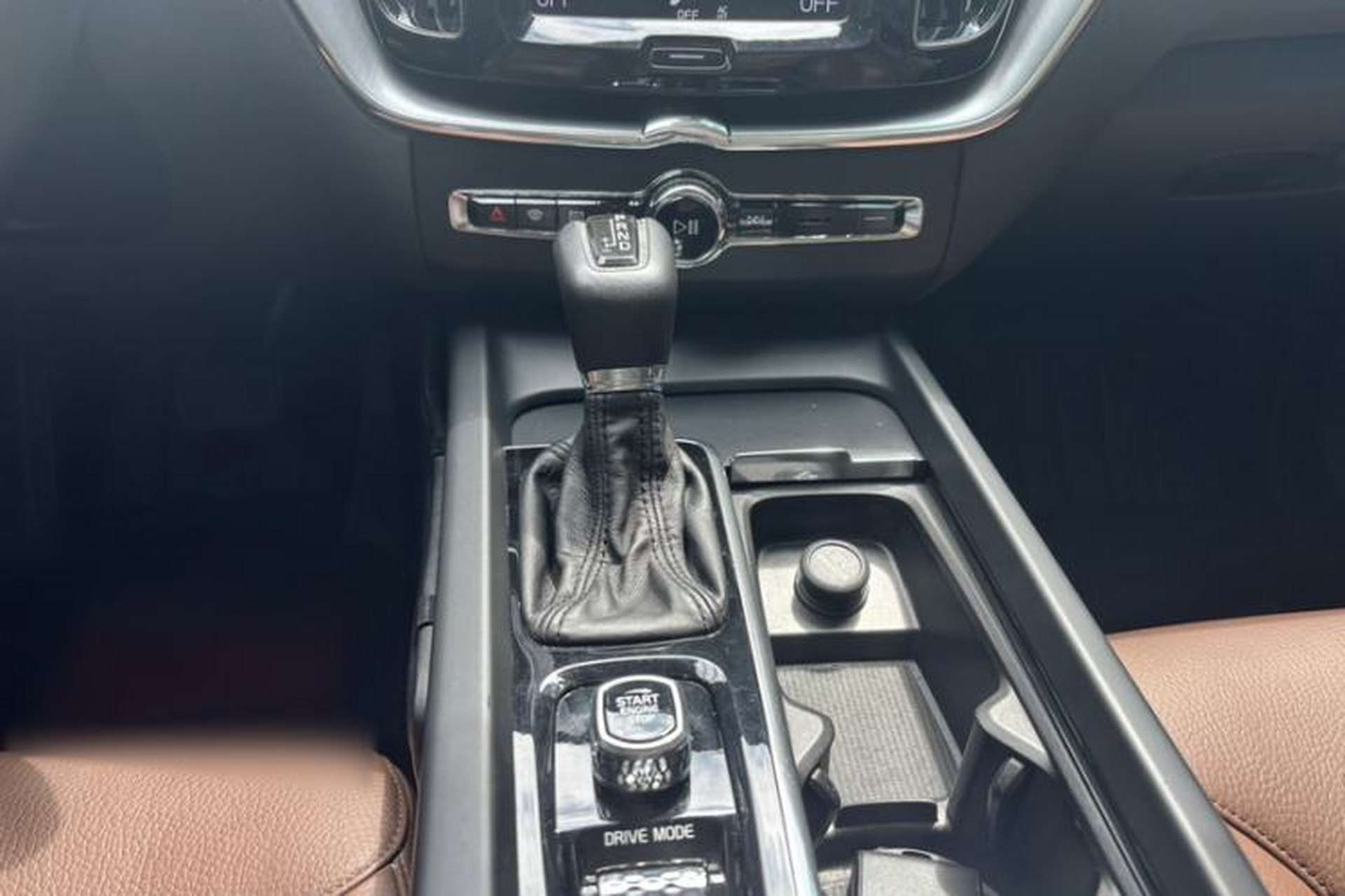 Used Volvo XC60 2019 T5 4x4 Smart Edition China V Standard Gear Lever