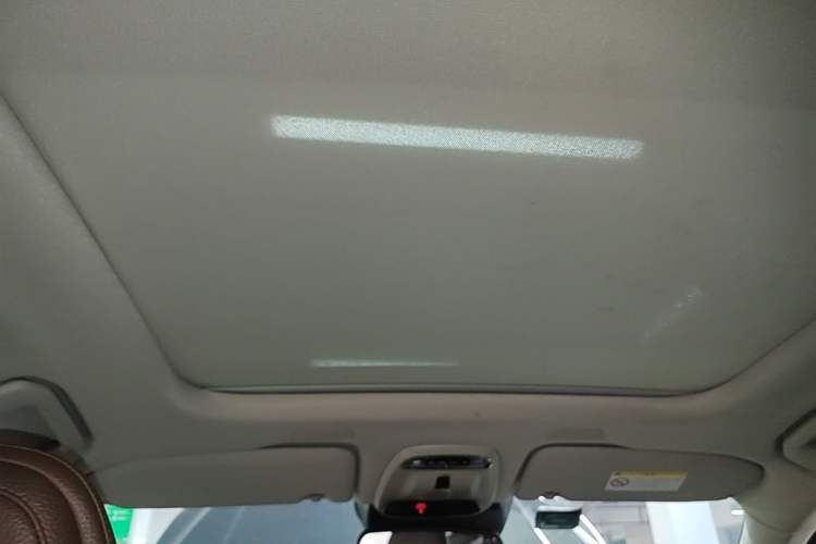 Used Volvo XC60 2019 T5 4x4 Smart Edition China VI Standard Headliner