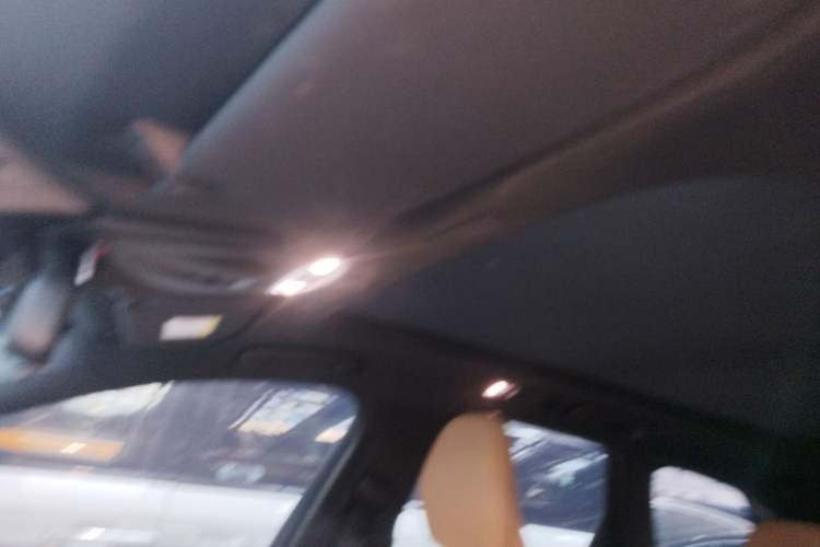 Used Volvo XC60 2019 T5 4x4 Smart Edition China VI Standard Headliner