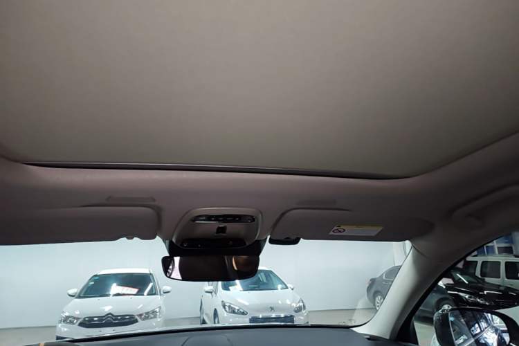 Used Volvo XC60 2019 T5 4x4 Zhiya Luxury Edition China VI Standard Headliner