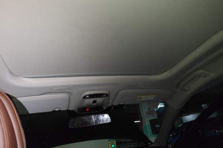 Used Volvo XC60 2019 T5 4x4 Smart Edition China VI Standard Headliner