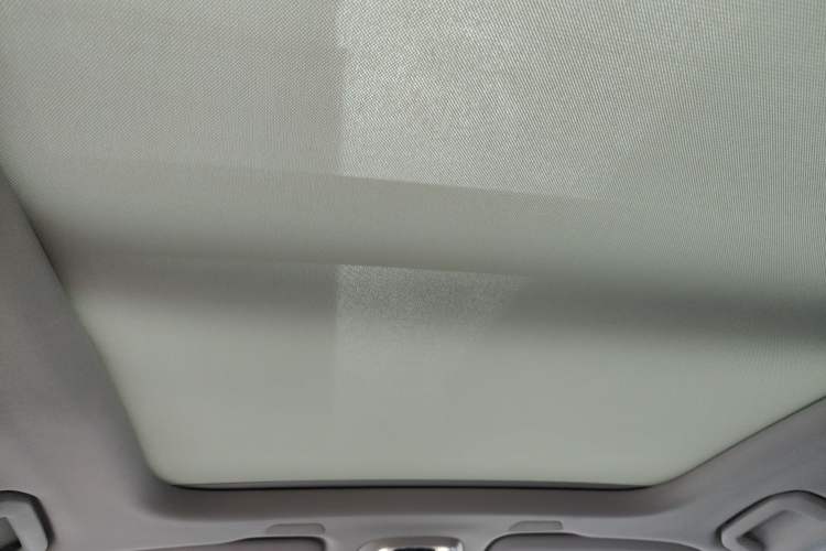 Used Volvo XC60 2019 T5 4x4 Smart Edition China VI Standard Headliner