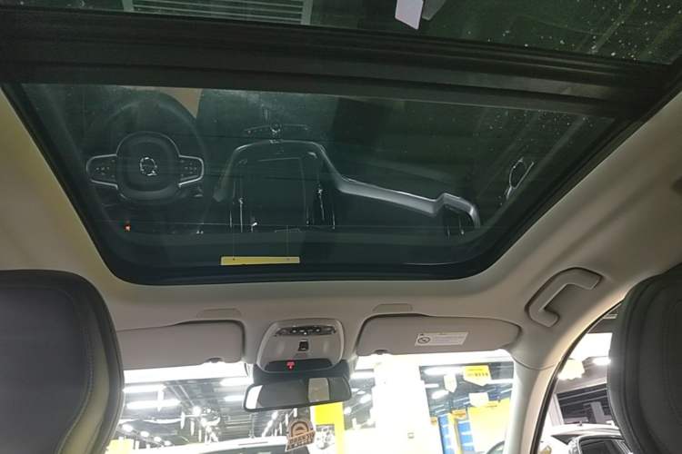 Used Volvo XC60 2019 T4 Zhiyi Edition China V Standard Headliner