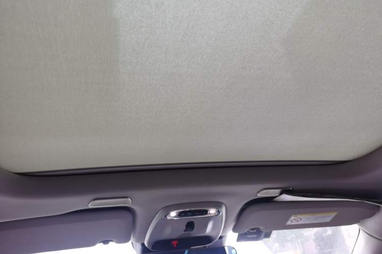 Used Volvo XC60  Headliner