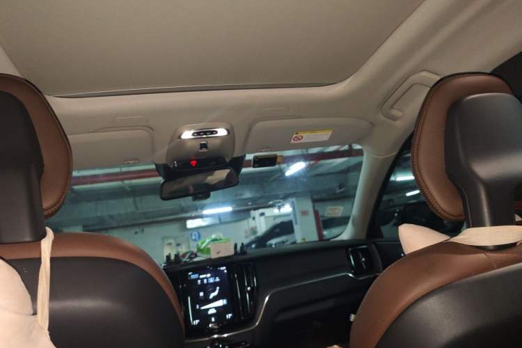 Used Volvo XC60 2019 T4 Zhiyi Edition China VI Headliner
