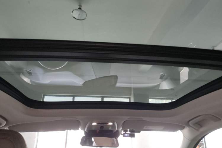 Used Volvo XC60 2019 T5 4x4 Smart Edition China VI Standard Headliner