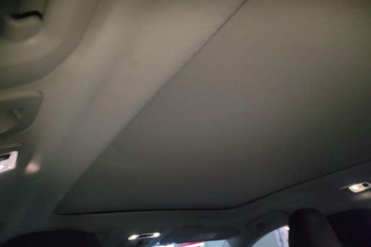 Used Volvo XC60 2019 T5 4x4 Zhiyuan Edition China VI Standard Headliner