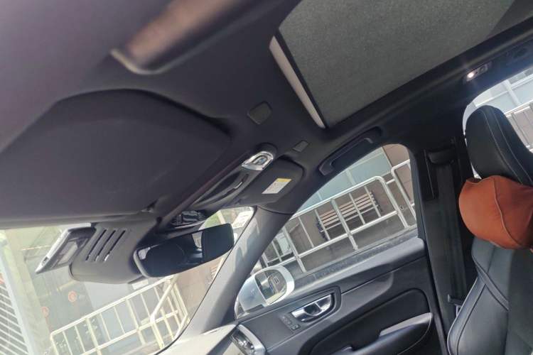Used Volvo XC60 2019 T5 4x4 Zhiyuan Sport Edition China V Standard Headliner