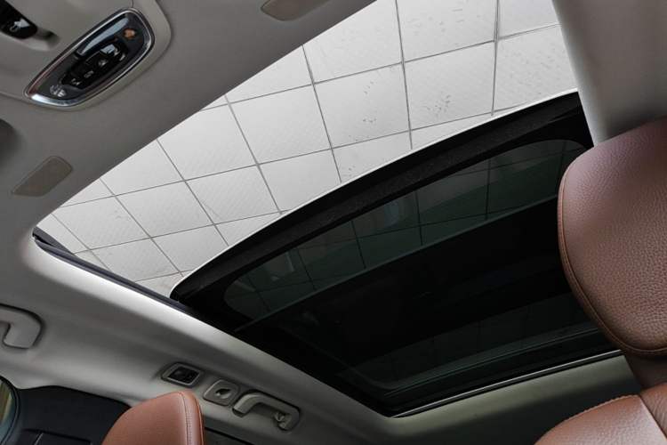 Used Volvo XC60 2019 T5 4x4 Smart Edition China V Standard Headliner