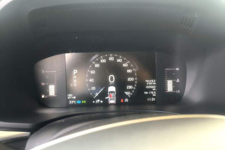 Used Volvo XC60 2019 T5 4x4 Smart Edition China VI Standard Instrument Cluster
