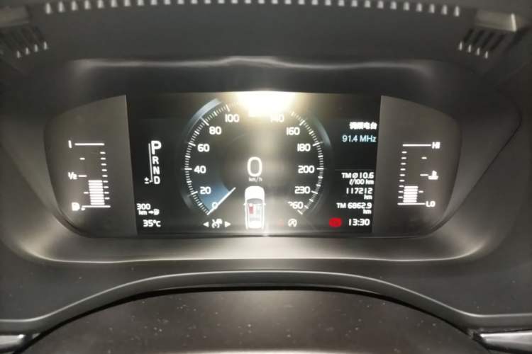 Used Volvo XC60 2019 T5 4x4 Smart Edition China VI Standard Instrument Cluster