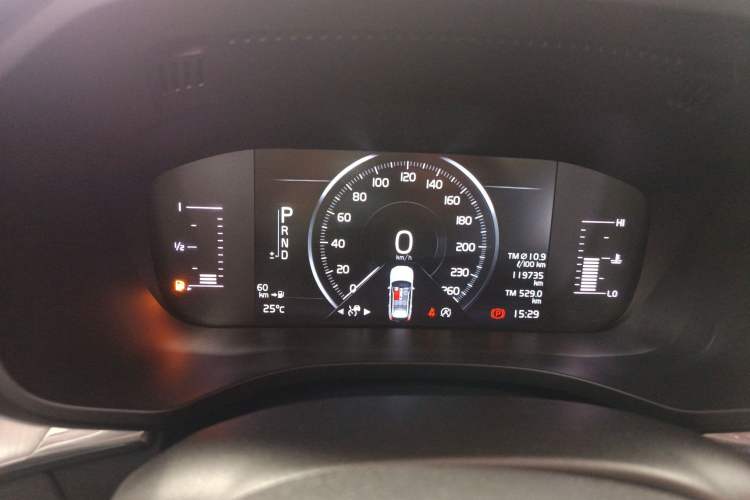 Used Volvo XC60 2019 T5 4x4 Smart Edition China VI Standard Instrument Cluster