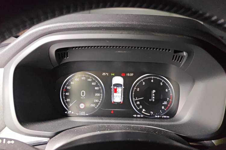 Used Volvo XC60 2019 T5 4x4 Smart Edition China V Standard Instrument Cluster