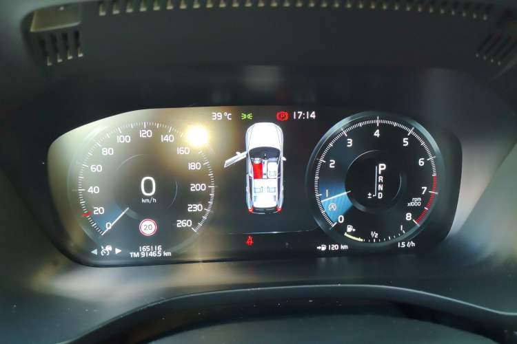 Used Volvo XC60 2019 T5 4x4 Zhiyuan Edition China VI Standard Instrument Cluster