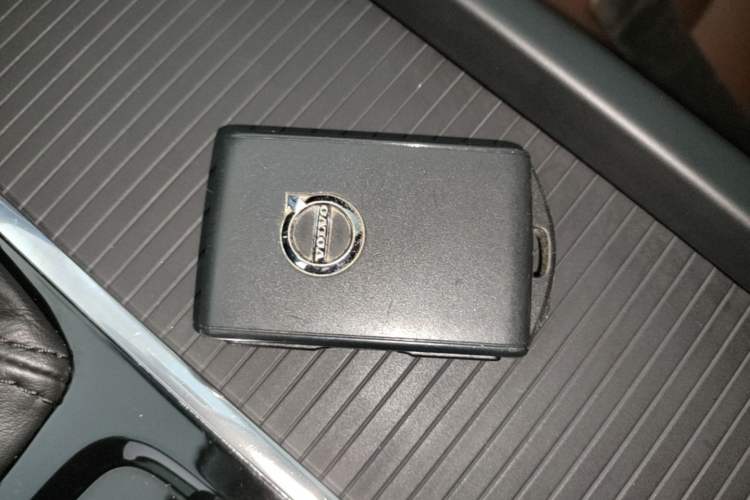 Used Volvo XC60 2019 T5 4x4 Smart Edition China VI Standard Interior 1