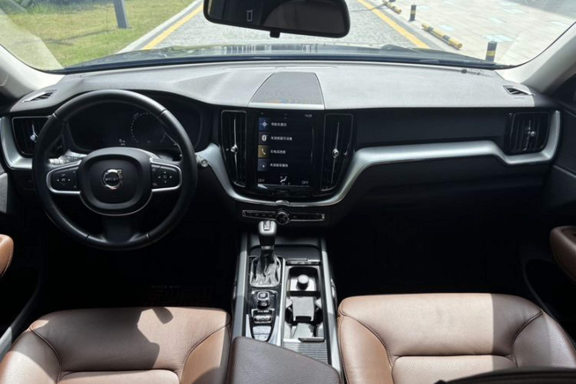 Used Volvo XC60 2019 T5 4x4 Smart Edition China V Standard Interior 1