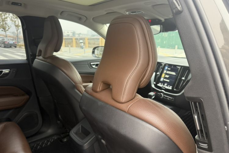 Used Volvo XC60 2019 T5 4x4 Smart Edition China V Standard Interior 11