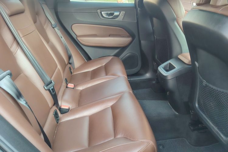 Used Volvo XC60 2019 T5 4x4 Smart Edition China V Standard Interior 2