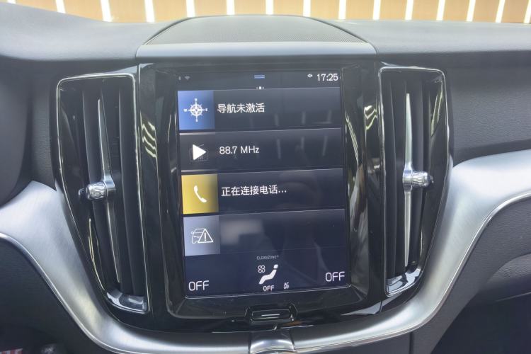 Used Volvo XC60 2019 T5 4x4 Smart Edition China VI Standard Interior 3