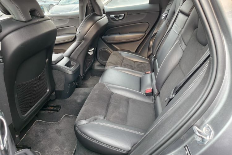 Used Volvo XC60 2019 T5 4x4 Zhiyuan Sport Edition China V Standard Interior 3