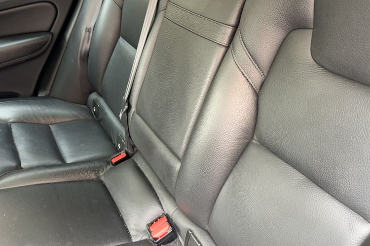 Used Volvo XC60 2019 T5 4x4 Smart Edition China V Standard Interior 4