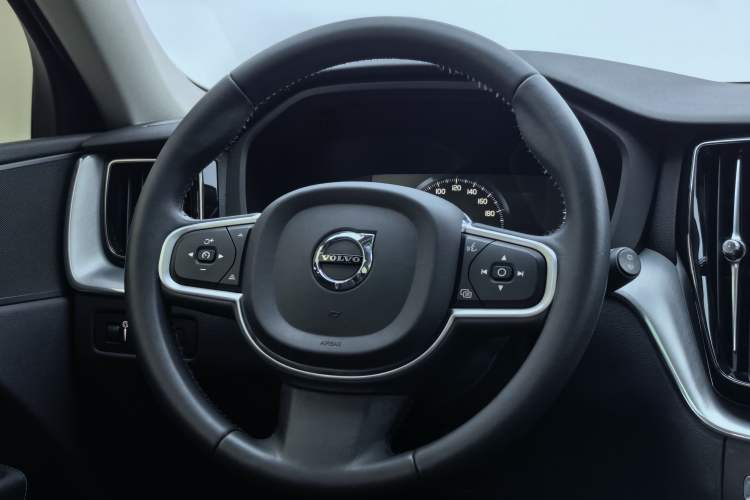 Used Volvo XC60 2019 T4 Zhiyi Edition China V Standard Interior 6