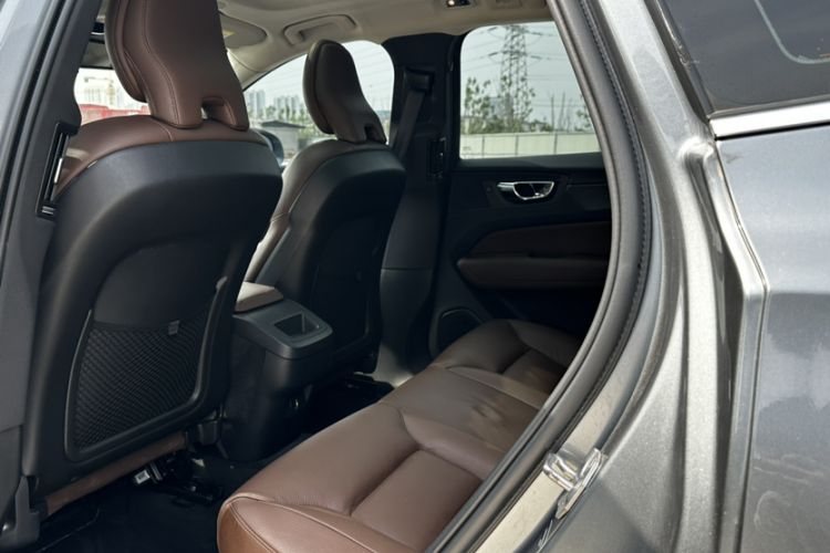 Used Volvo XC60 2019 T5 4x4 Smart Edition China V Standard Interior 6