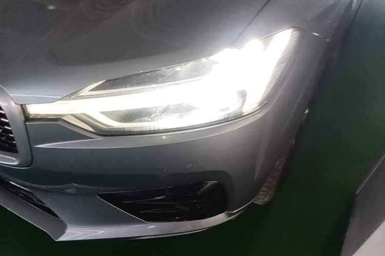 Used Volvo XC60 2019 T5 4x4 Zhiyuan Sport Edition China V Standard Left Front Headlight