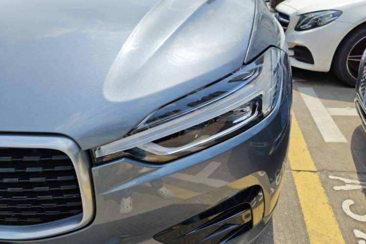 Used Volvo XC60 2019 T5 4x4 Zhiyuan Sport Edition China V Standard Left Front Headlight