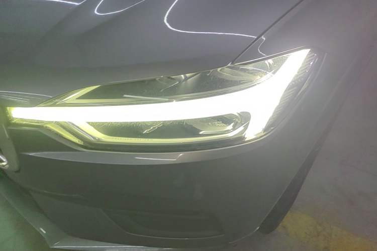 Used Volvo XC60 2019 T5 4x4 Zhiyuan Edition China VI Standard Left Front Headlight