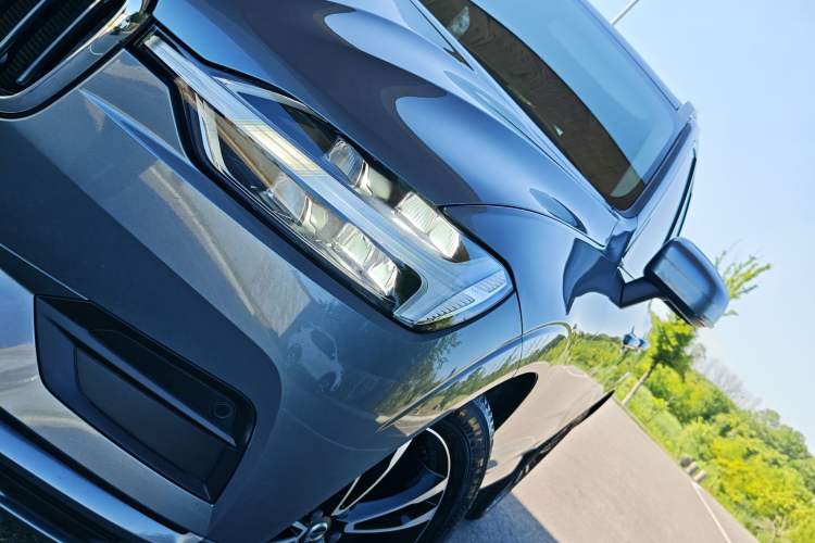 Used Volvo XC60 2019 T5 4x4 Zhiyuan Edition China VI Standard Left Front Headlight