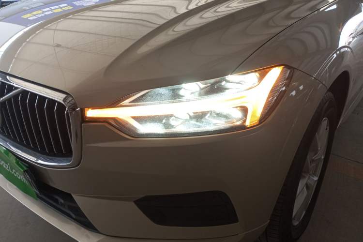 Used Volvo XC60 2019 T5 4x4 Smart Edition China VI Standard Left Front Headlight