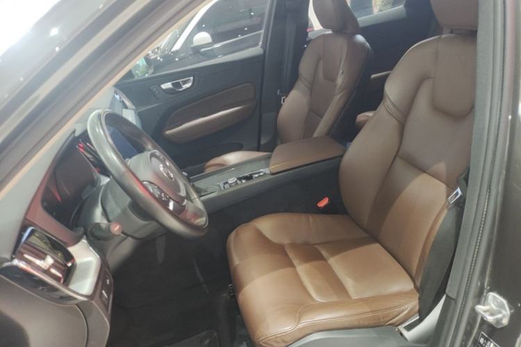 Used Volvo XC60 2019 T5 4x4 Smart Edition China VI Standard Left Front Seat