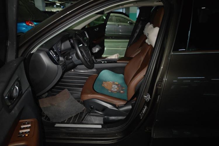 Used Volvo XC60 2019 T5 4x4 Smart Edition China VI Standard Left Front Seat