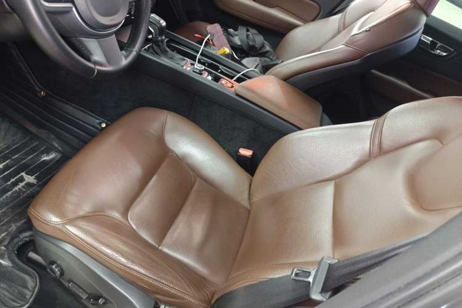 Used Volvo XC60 2019 T5 4x4 Smart Edition China VI Standard Left Front Seat