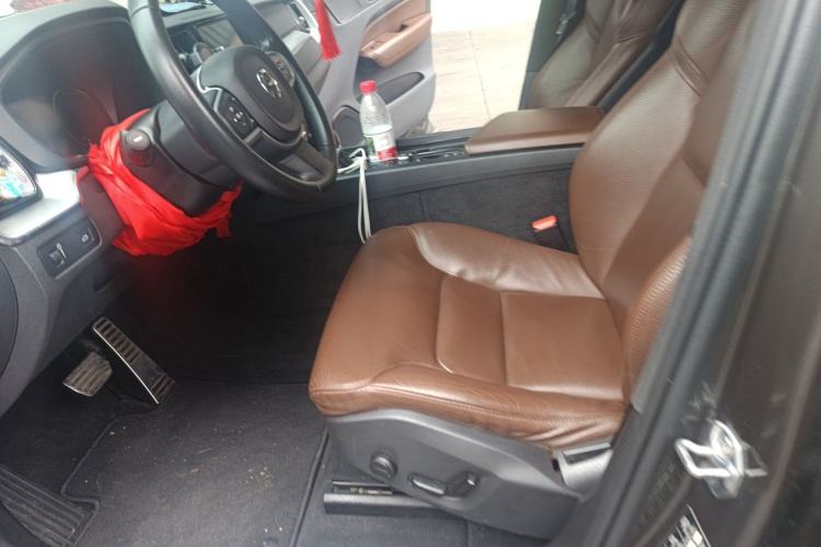 Used Volvo XC60 2019 T5 4x4 Smart Edition China V Standard Left Front Seat