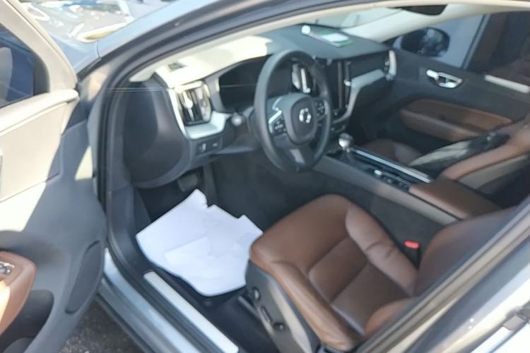 Used Volvo XC60 2019 T5 4x4 Zhiyuan Edition China VI Standard Left Front Seat