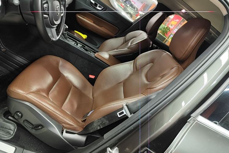 Used Volvo XC60 2019 T5 4x4 Smart Edition China VI Standard Left Front Seat