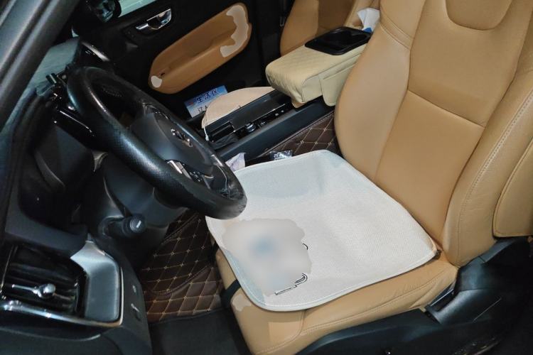 Used Volvo XC60 2019 T5 4x4 Smart Edition China V Standard Left Front Seat