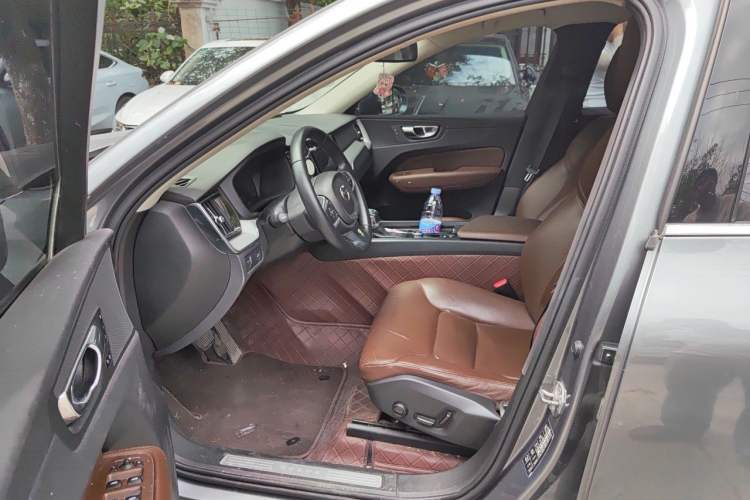 Used Volvo XC60 2019 T5 4x4 Smart Edition China V Standard Left Front Seat