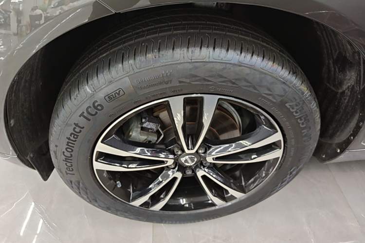 Used Volvo XC60 2019 T5 4x4 Smart Edition China V Standard Left Front Wheel Hub